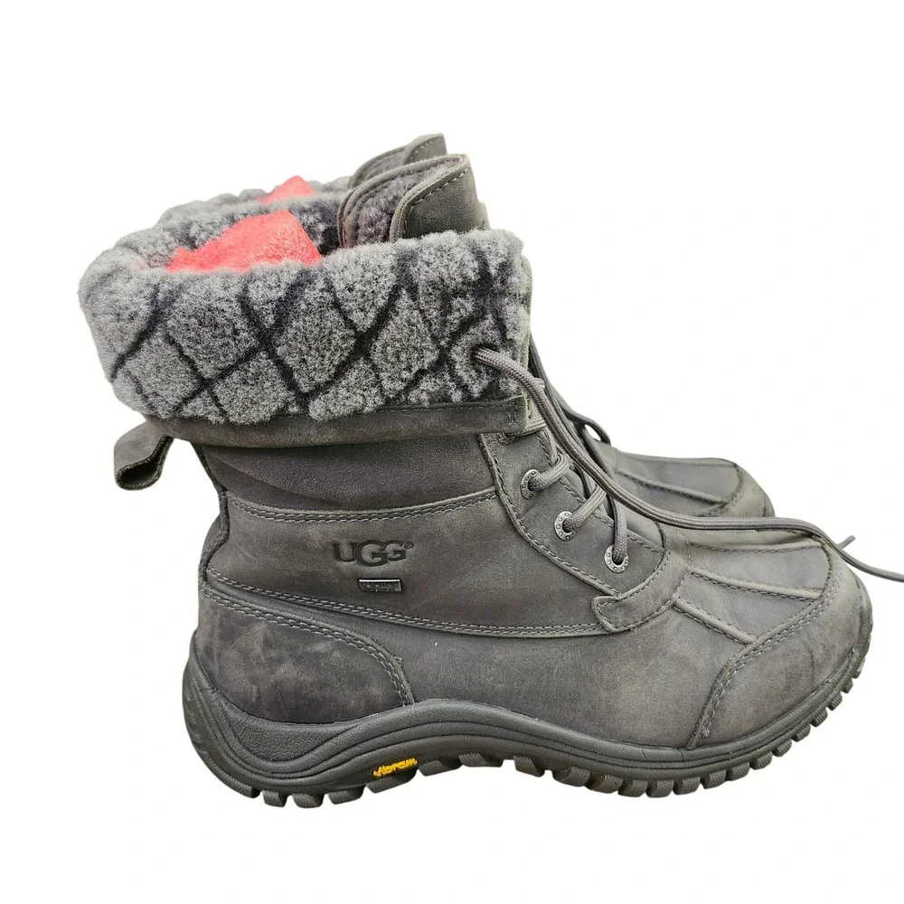 UGG Adirondack II Lux quilt Waterproof Winter Boots Charcoal Grey Leather  W10